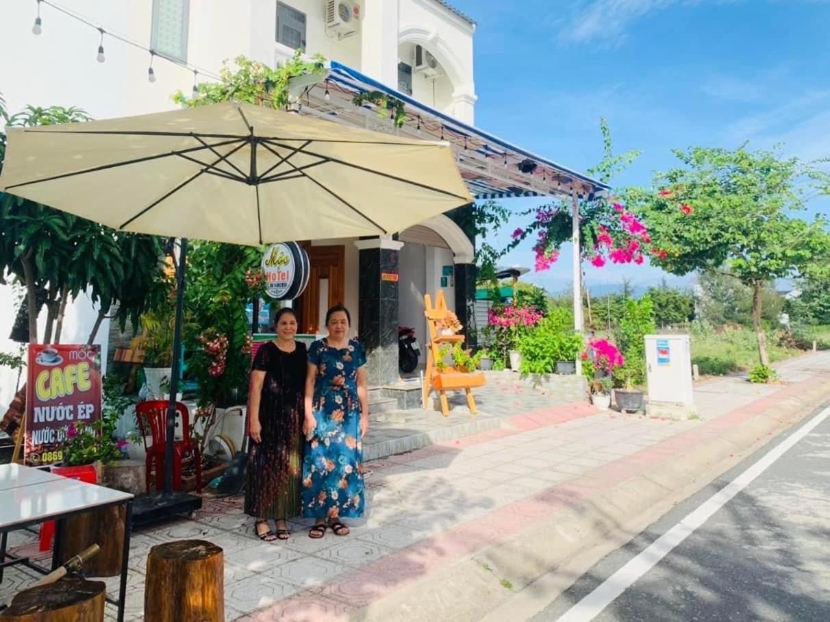Moc Homestay- Near Bai Dai Beach Cam Lam Exteriör bild