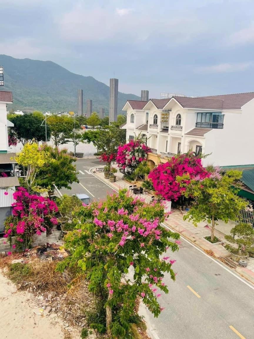 Moc Homestay- Near Bai Dai Beach Cam Lam Exteriör bild