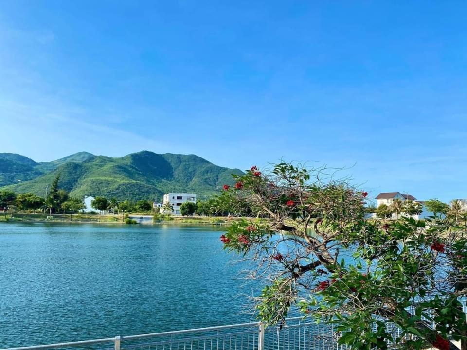 Moc Homestay- Near Bai Dai Beach Cam Lam Exteriör bild